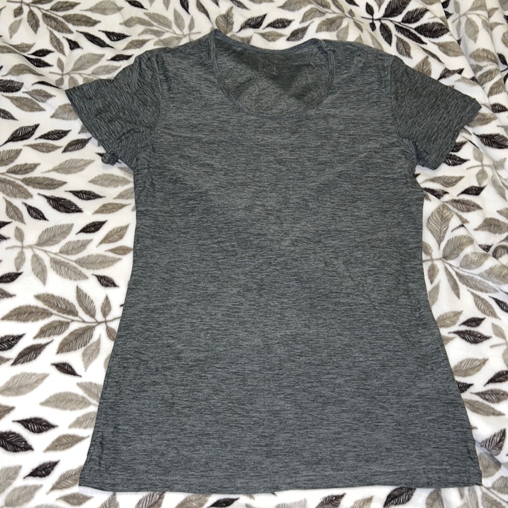 Short sleeve workout top